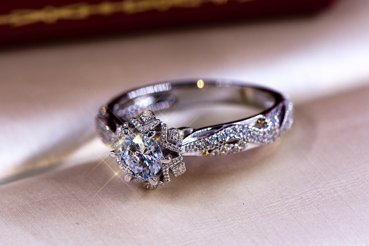 Hollow Flower Star S925 Sterli - Moissanite Engagement Ring 1 Carat review and price