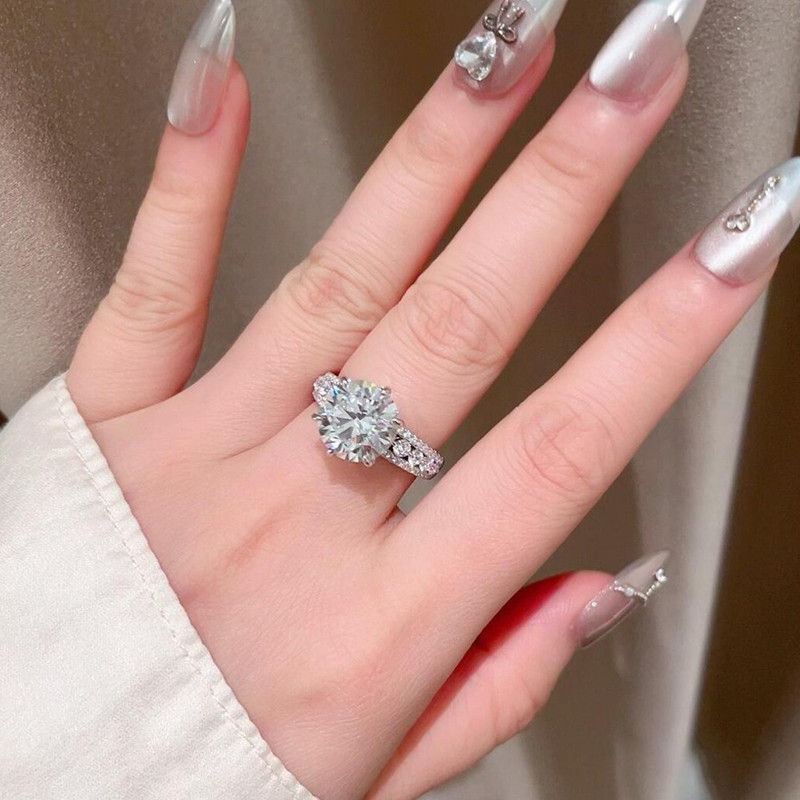 4 Carats High Sparkle Classic  - Moissanite Engagement Ring 1 Carat review and price